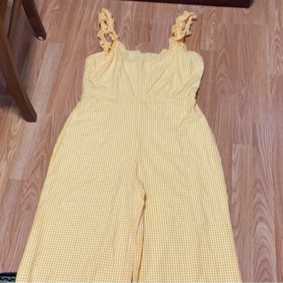 LOVERS + FRIENDS YELLOW GINGHAM JUMPSUIT W/ RUFFLED STRAPS - Picture 9 of 10